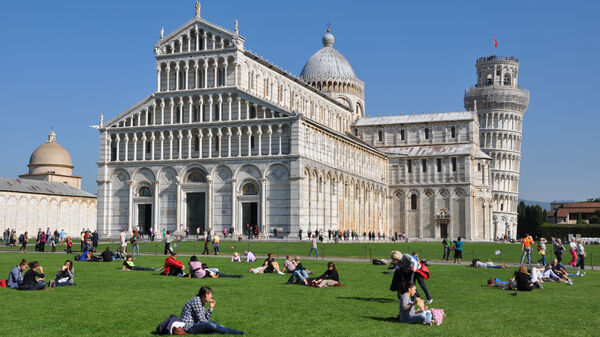 article italy tuscay pisa field of miracles duomo tower